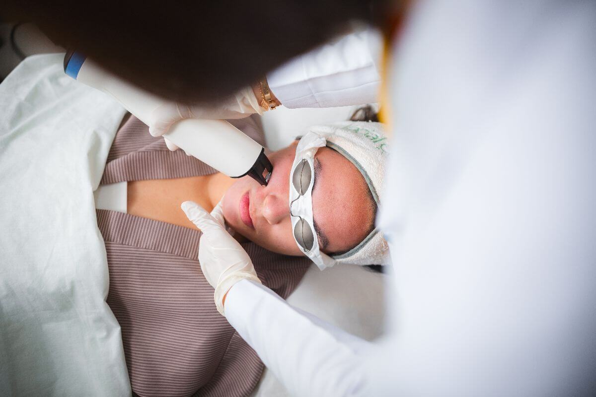Laser therapy for long-standing scars at Facial Care Centre